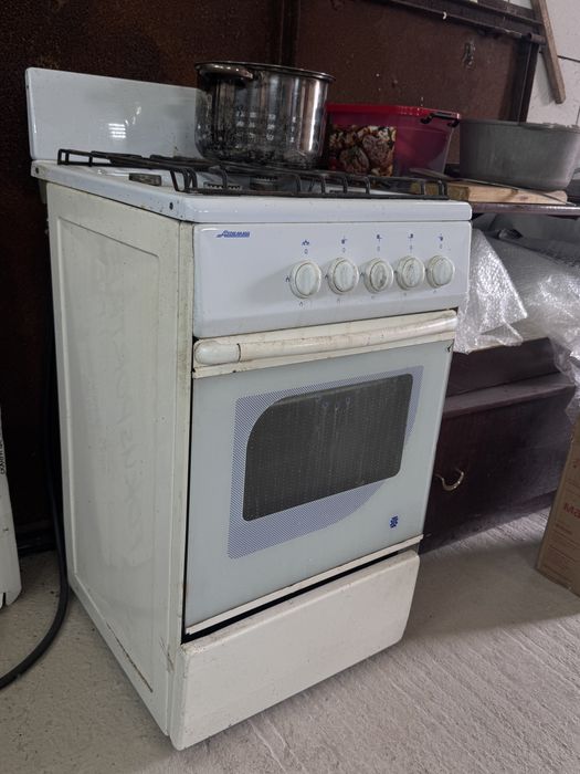 Продам газову плиту