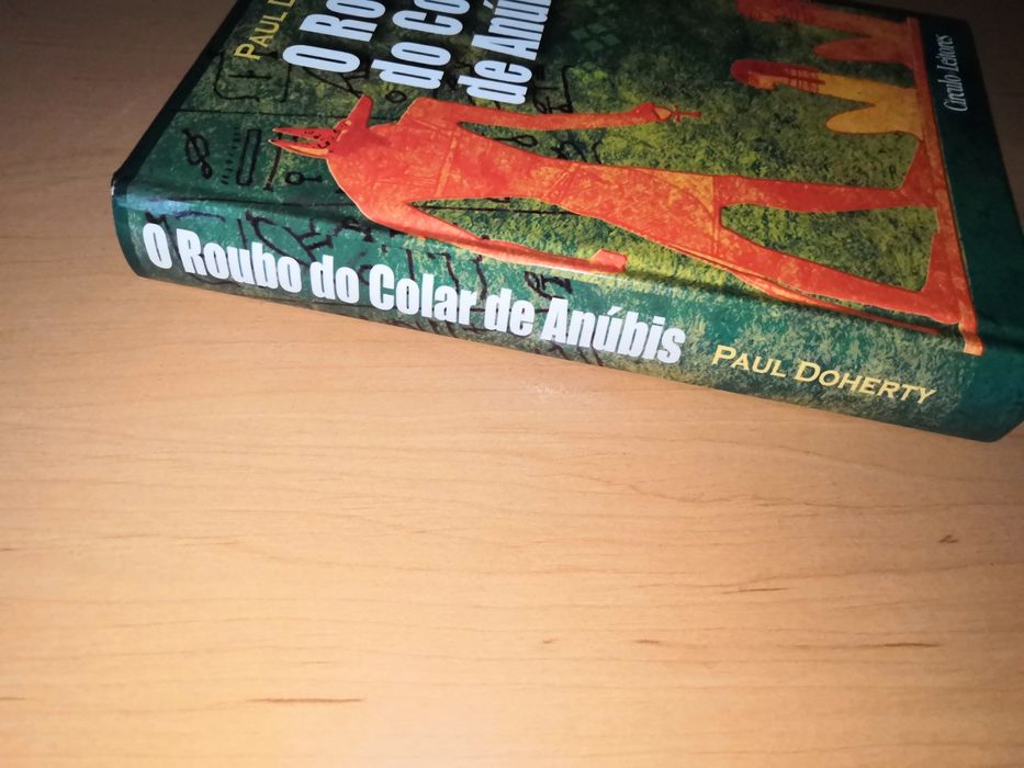 O roubo do colar de Anúbis