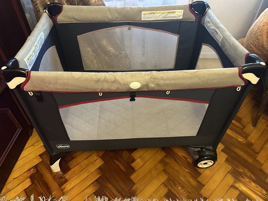 Манеж-кроватка Chicco