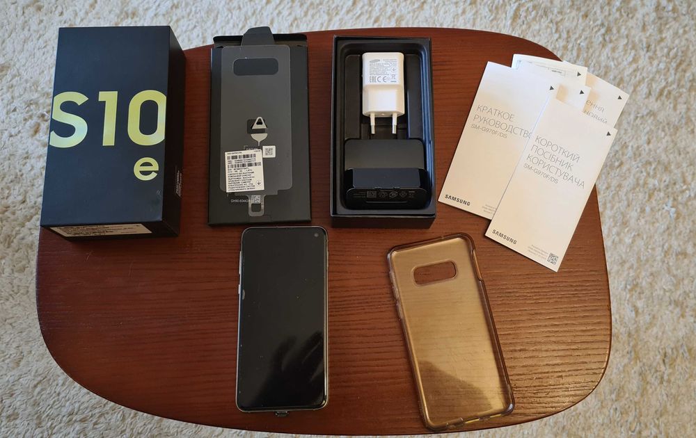 Продам Samsung s10e