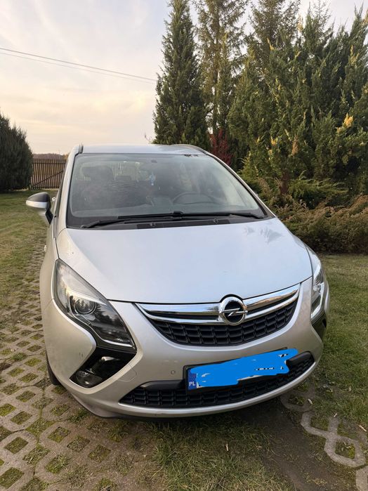 Opel Zafira c tourer 1.4 turbo 7 osobowy
