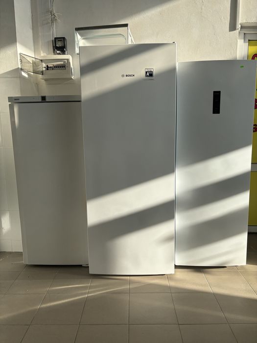 Морозильна камера Samsung, RZ32C7AE6WW