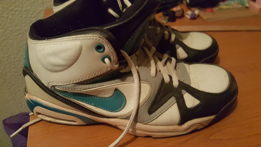 Продам Кроссовки Nike