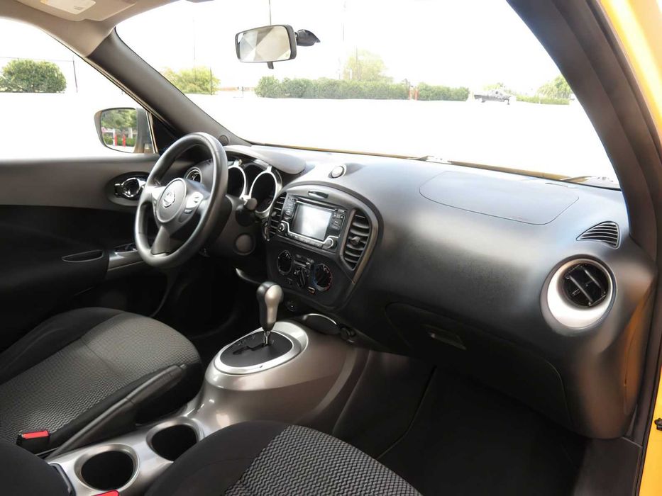Nissan Juke SV      2016
