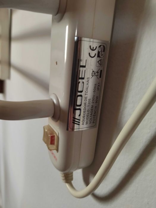 Toalheiro seca toalhas