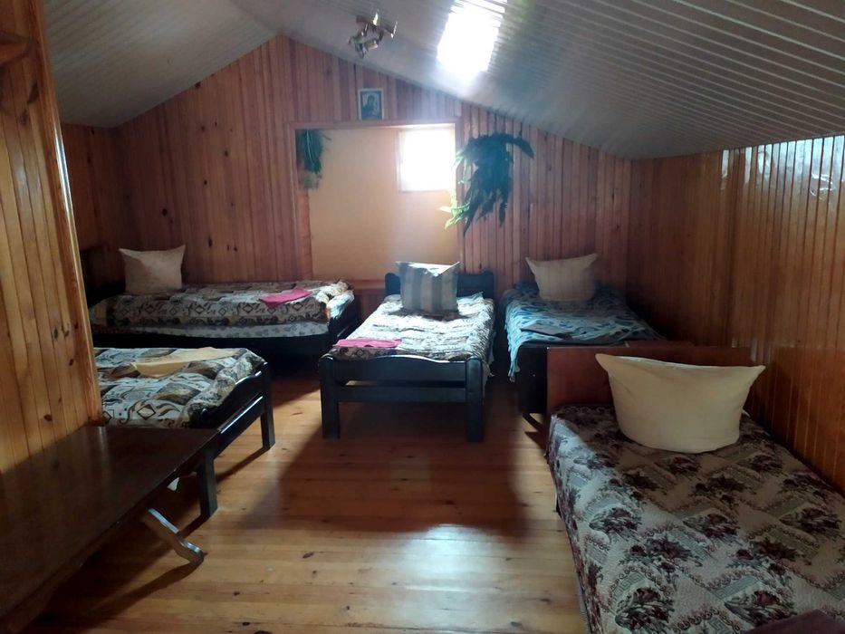 Продам ділянку в комлекті з будівлею, загальною площею 0,38 га