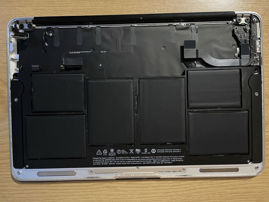 MacBook Air A 1465 11 mid 2013-2015 ( по запчастям )