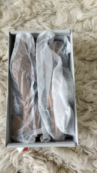 Sapatos novos  muito bonitos