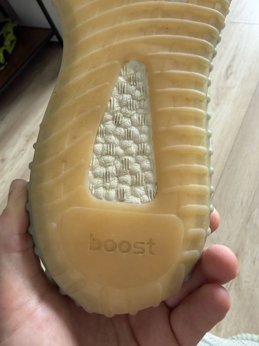 Yeezy 350 V2 Desert sage 44