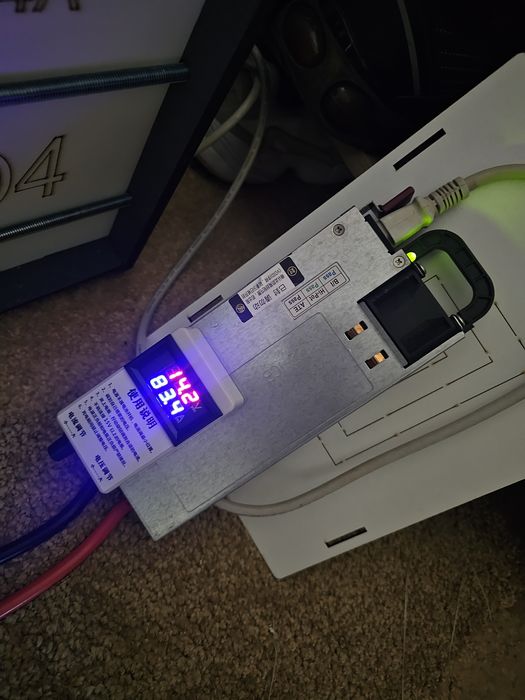 Зарядка 100А  для lifepo4 в наличии.