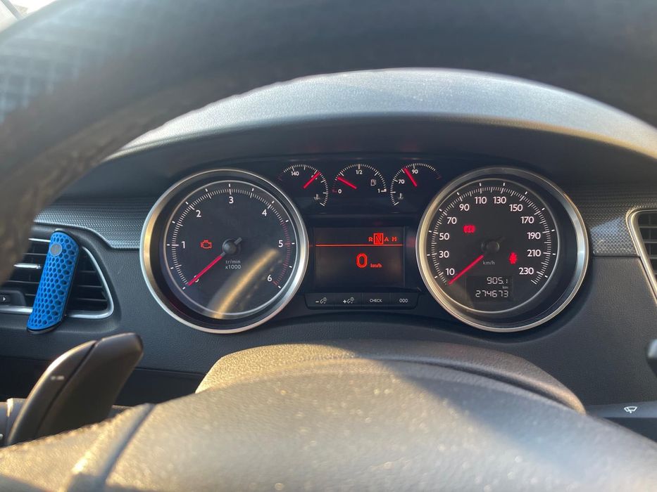 Carro Peugeot 508