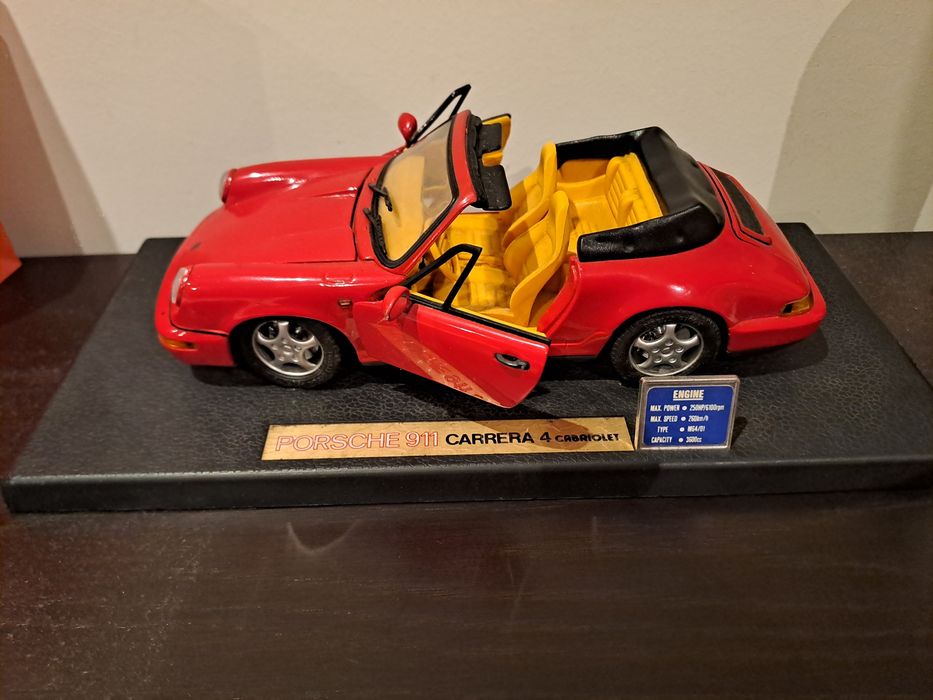 Porsche 911 Carrera 4 Cabriolet