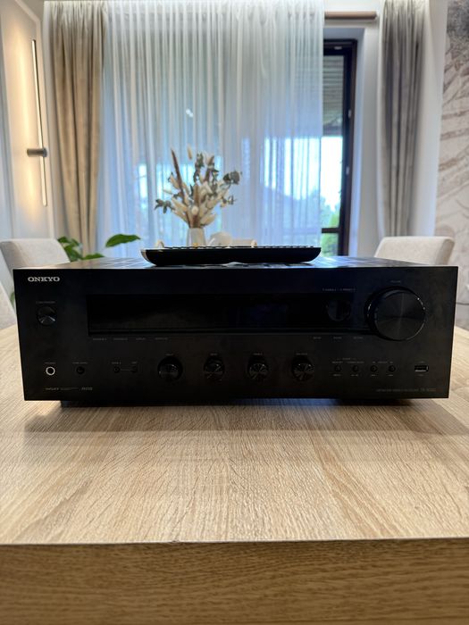 Amplituner Onkyo TX-8050
