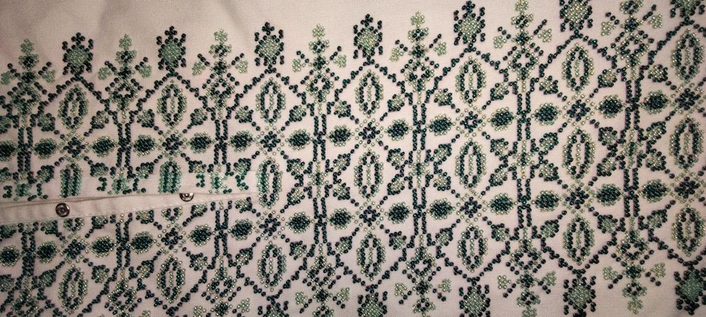 Парні вишиванки жіноча і чоловіча