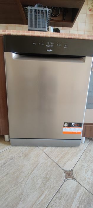 Посудомийна машина WHIRLPOOL WFE2B19X