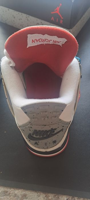 Nike Air Jordan Retro 4