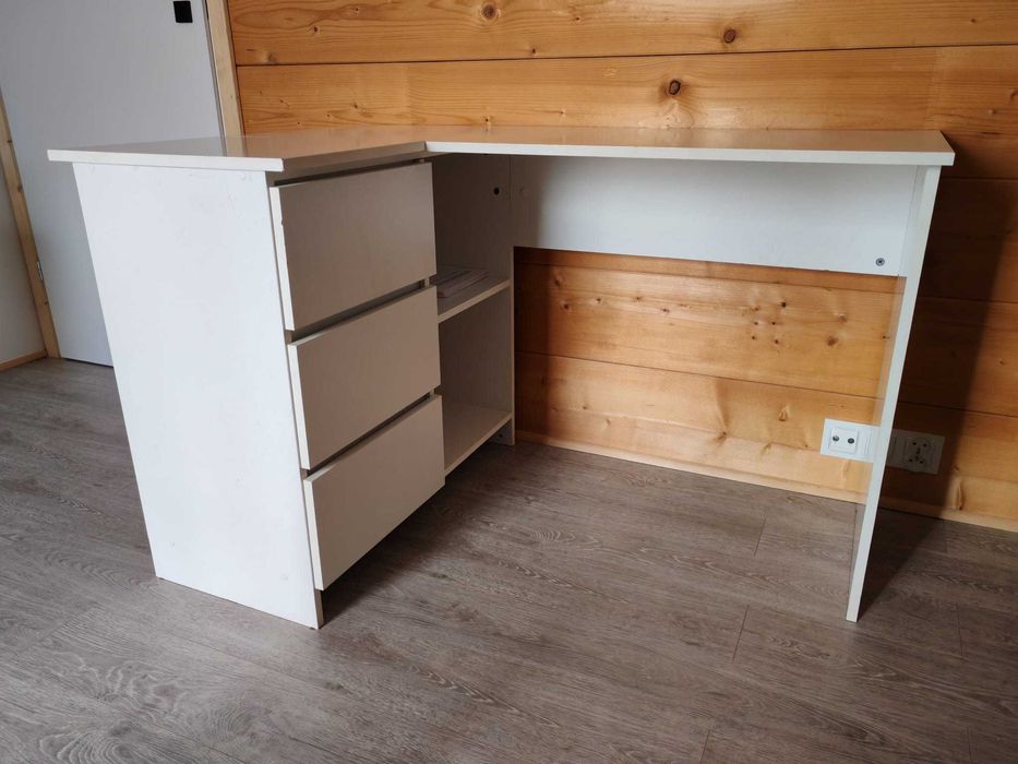 Białe biurko stan bdb