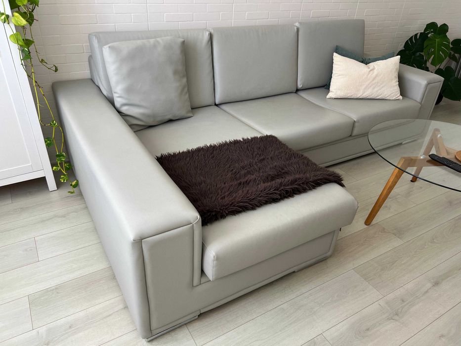 Sofá chaise longue cinzento