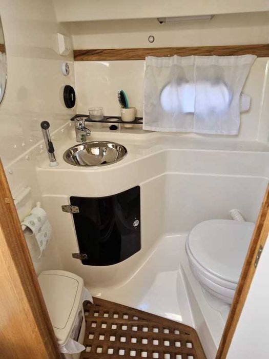 Łódź motorowa Bella Aquador 26 HT/2012 rok