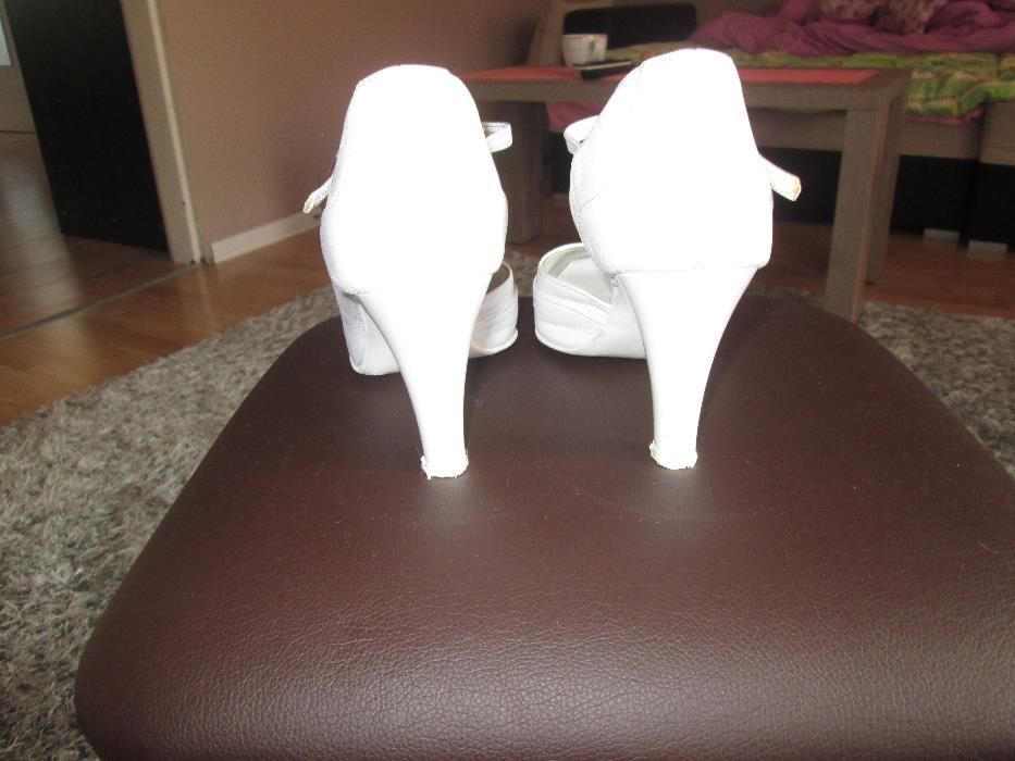 Buty ślubne na ślub obcasy