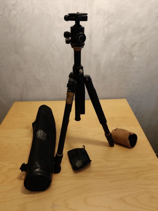 Statyw fotograficzny z głowicą kulową