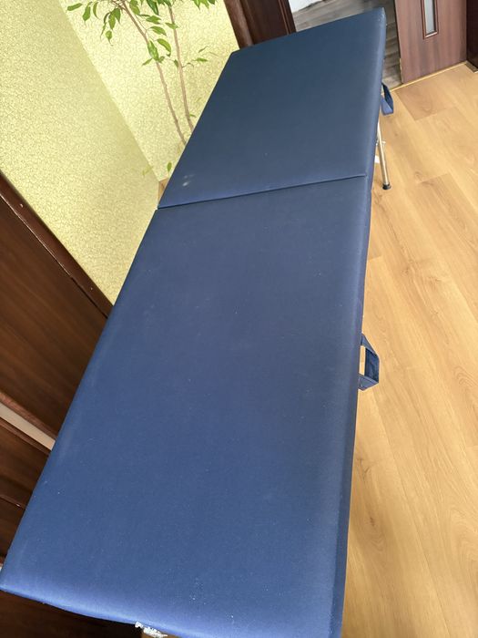 Кушетка для массажа або косметичних процедур