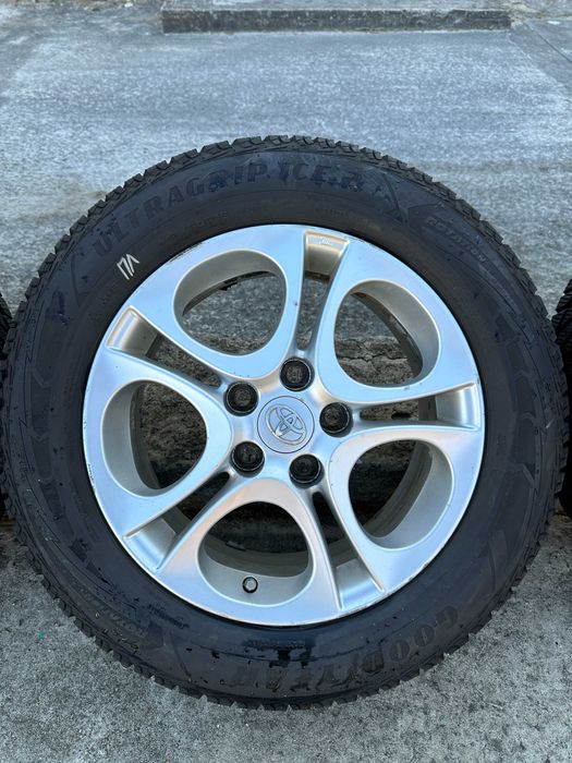 Титанові диски  R16 в комплекті з резиною TOYOTA Camry v50