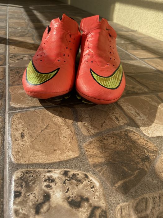 Взуття для футболу