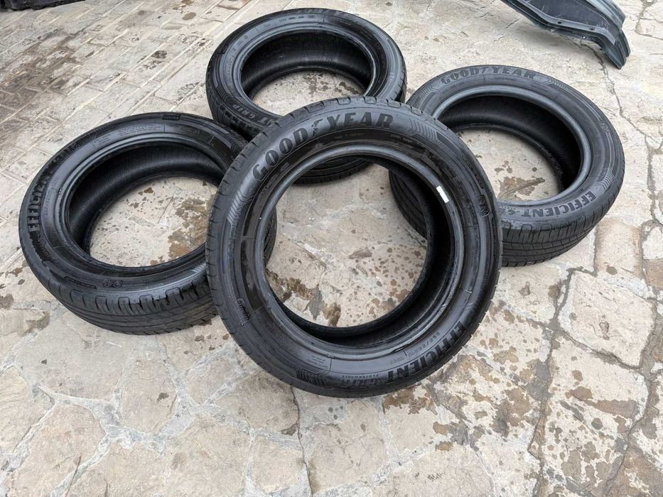 Комплект Шин GoodYear Efficient Grip 225/55 R17 шини Good Year 225/55 R17