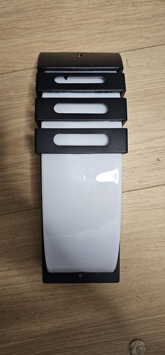 Lampa Kinkiet zewnętrzny elewacyjny czarny na żarówkę