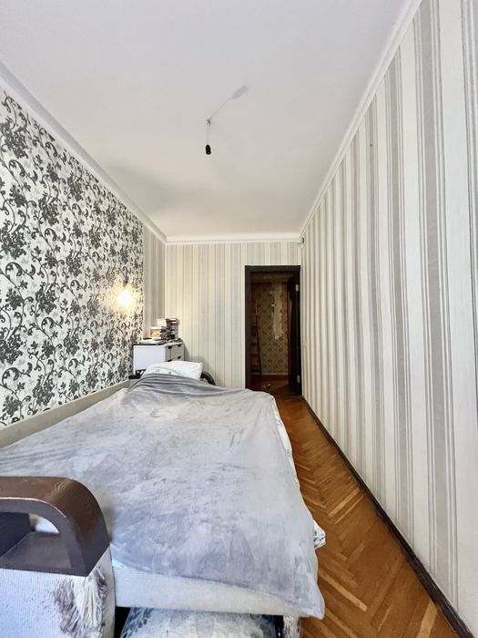 Продам 3 кімнатну квартиру по пр-ту Науки 58