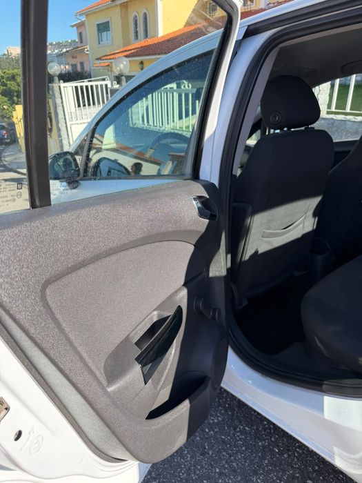 Carro Branco Opel Corsa