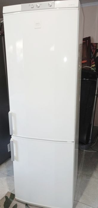 Frigorífico combinado AEG