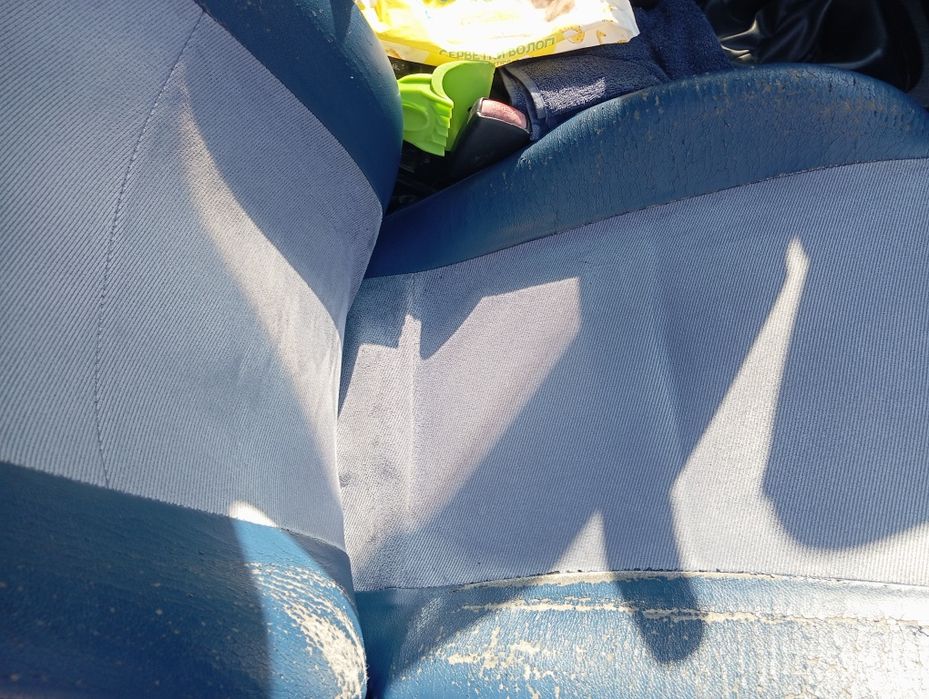 Mitsubishi Карізма 2002