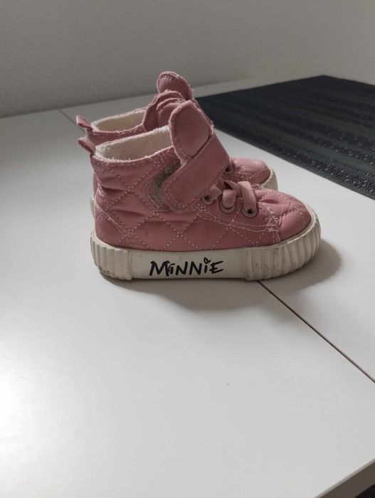 3 pary butów dziewczęcych