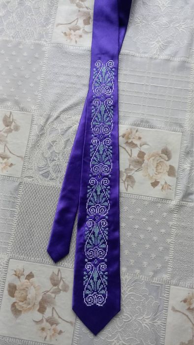 Вишитий галстук, краватка, вишиванка, вигиті вироби