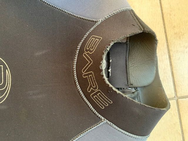 Skafander nurkowy +ocieplacz kaptur Pianka neoprenowa M BARE ARCTIC 7m