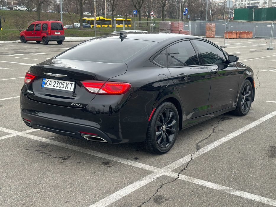 Chrysler 200S 3.6 2015 газ/бенз