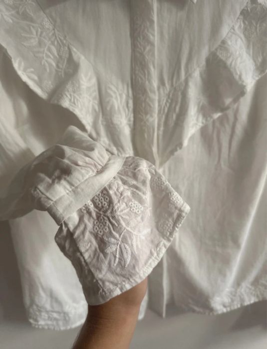 Koszula biała długi rękaw hafty bawełna falbanki boho Reserved xs