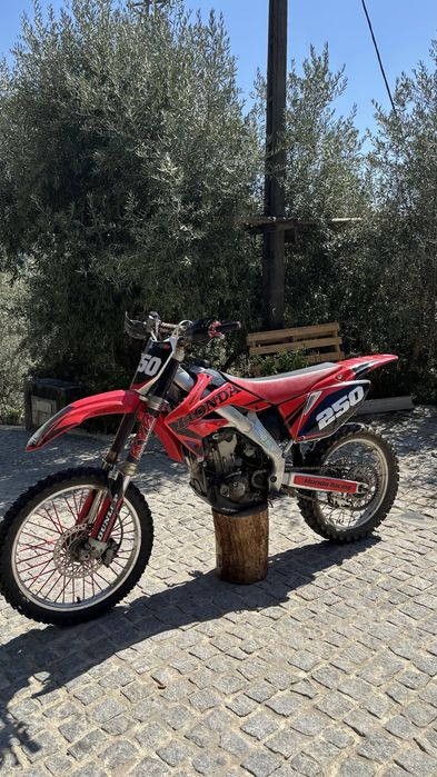 Honda Crf 250r de 2009 - Versão de 2 escapes