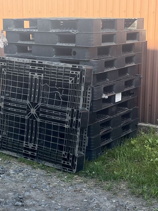 12 шт. Пластиковий піддон від Iplast  1300x1100x140 мм