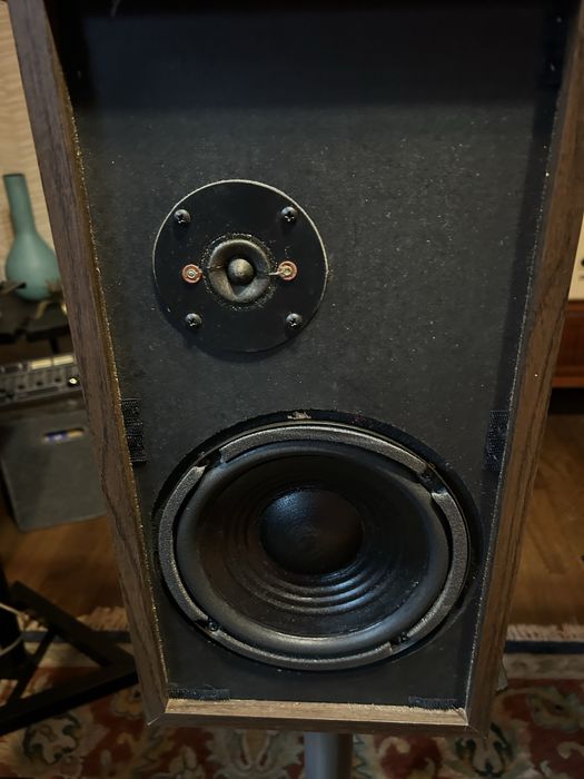 Colunas Accoustic Research AR4ax, com graves alterados, excelente som