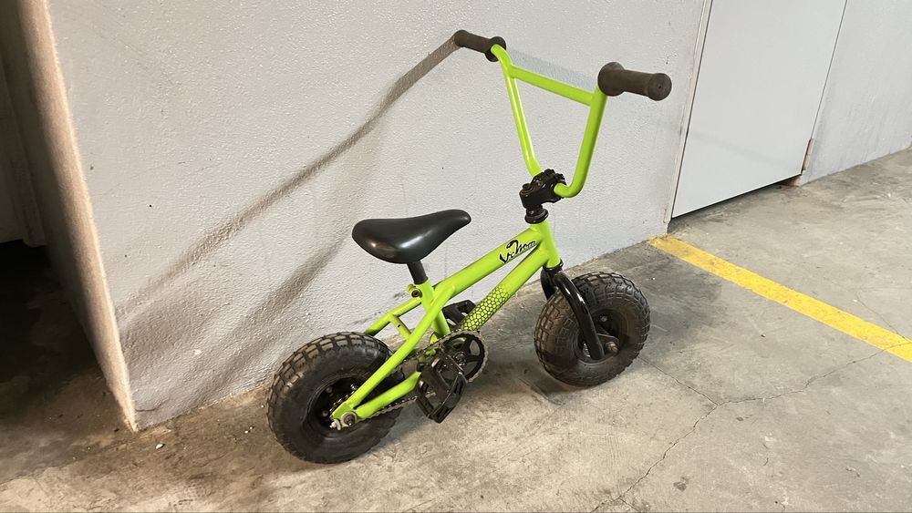 Mini Bmx estilo mini rocker. Impecavel quase nova.