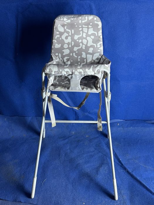 Cadeira Alta para se sentar à mesa