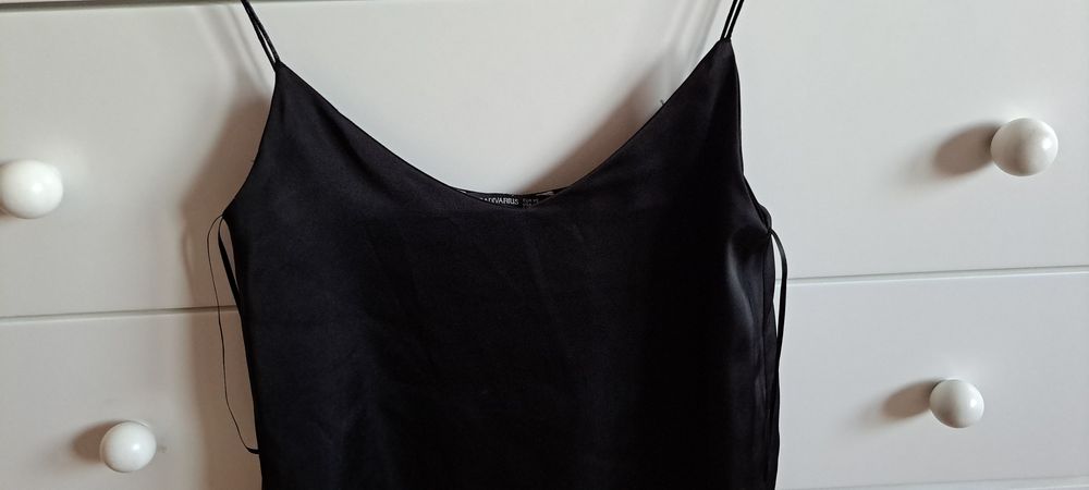 Top stradivarius xs preto