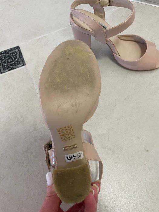 Босоніжки 36 розміру