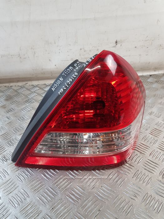 Lampa Prawa Tył 22504002 Nissan Tiida 07R- Sedan Europa