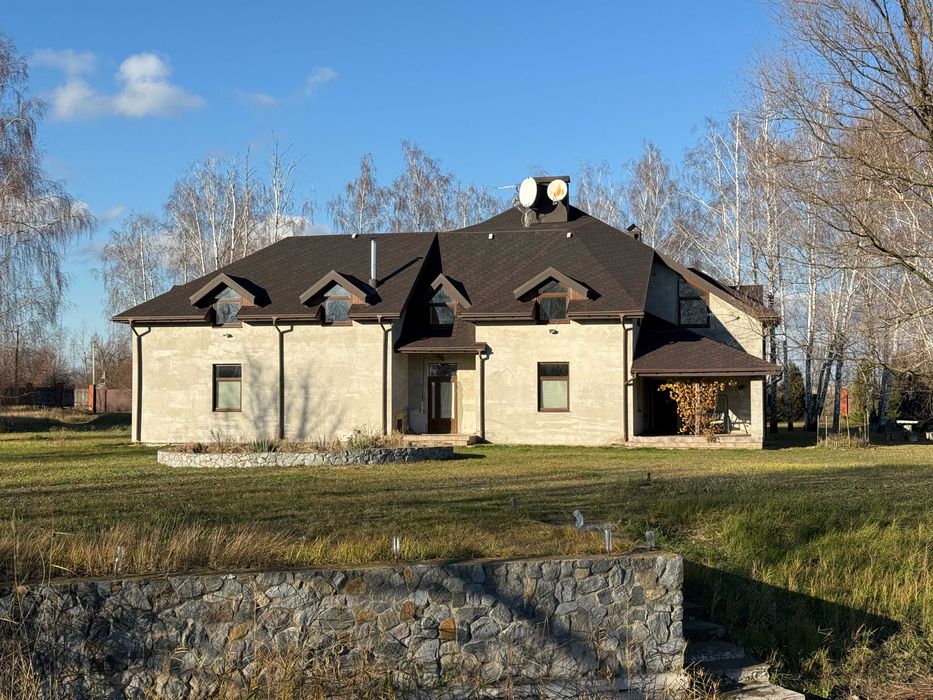 Продаж будинку в с.Бзів з власним озером Є ВІДЕООГЛЯД