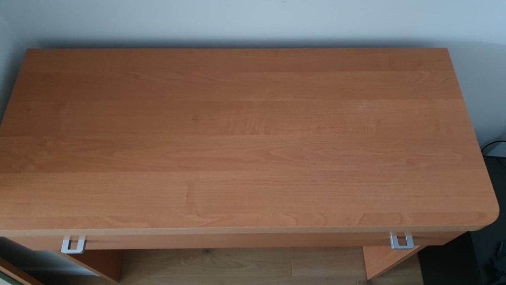 Toaletka z lustrem