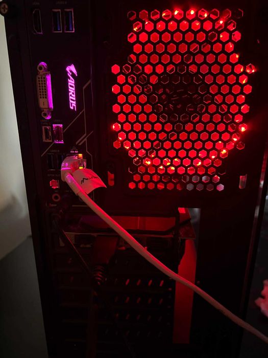 Komputer Stacjonarny do gier gtx1660super ryzen3600 +monitor